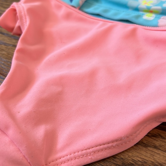 Pair of 2-Piece Bathing Suits 3T - Picture 10 of 10